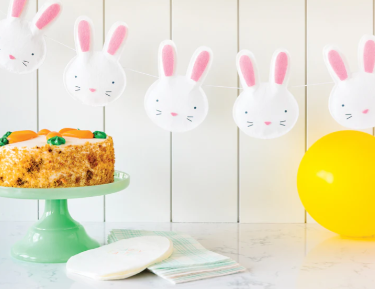 PUFFY FELT BUNNY BANNER