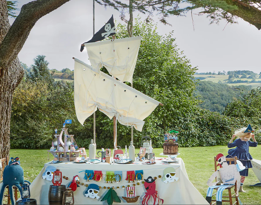 Giant Pirate Decorations