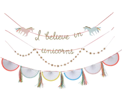 I Believe In Unicorns Garland